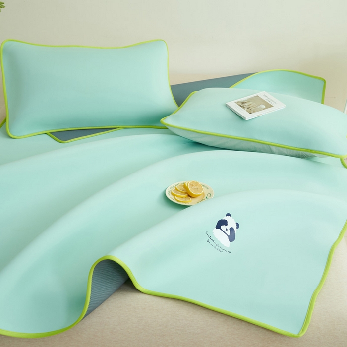 91家纺网 家纺一手货源 找家纺 晨曦家纺 2026新款可爱熊猫冻冻凉感席3D空气感凉席席子 熊猫冻感席-盛夏冰蓝