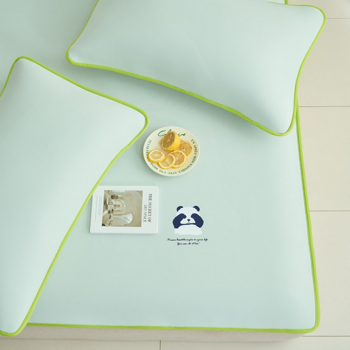 91家纺网 家纺一手货源 找家纺 晨曦家纺 2026新款可爱熊猫冻冻凉感席3D空气感凉席席子 熊猫冻感席-初夏清新蓝