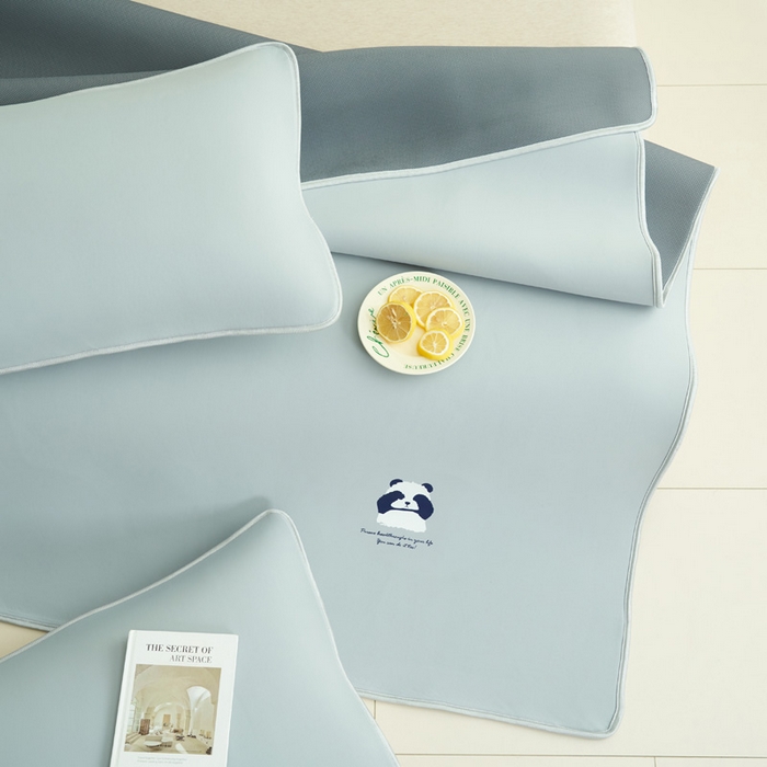 91家纺网 家纺一手货源 找家纺 晨曦家纺 2026新款可爱熊猫冻冻凉感席3D空气感凉席席子 熊猫冻感席-夏日高级灰