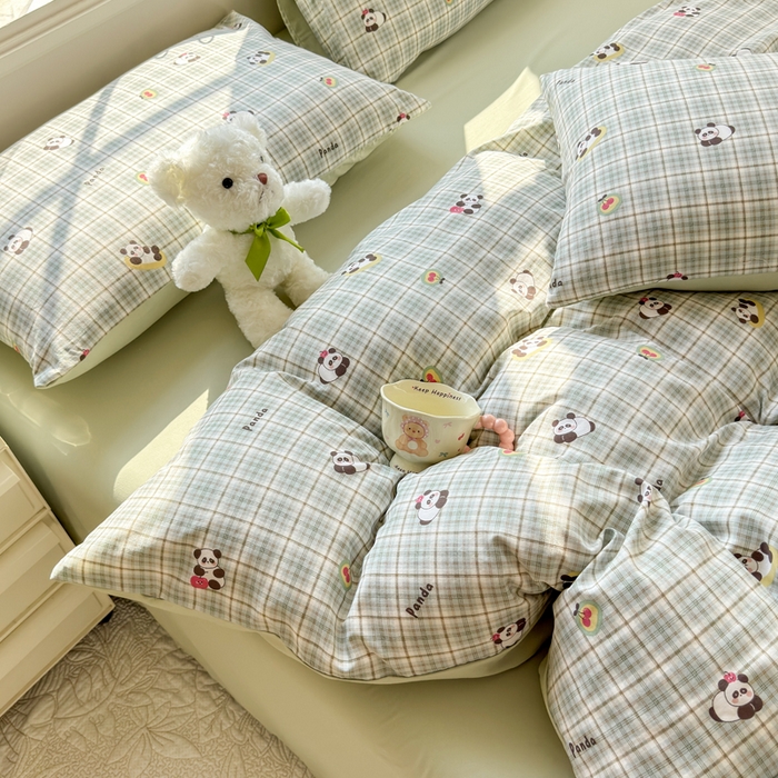 91家纺网 家纺一手货源 找家纺 诗黛尔 2026新款学生季仙女小花卉植物卡通云朵棉四件套三件套（二） 快乐熊猫