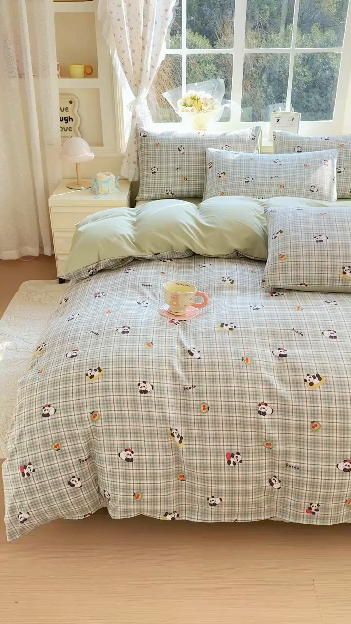 91家纺网 家纺一手货源 找家纺 诗黛尔 2026新款学生季仙女小花卉植物卡通云朵棉四件套三件套（二） 快乐熊猫