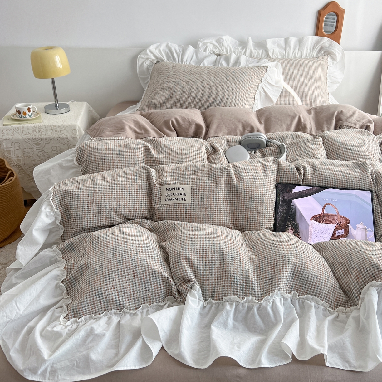 晨曦家纺 2026新款荷叶花边雪尼尔提花四件套可水洗棉四件套少女风 焦糖软芙