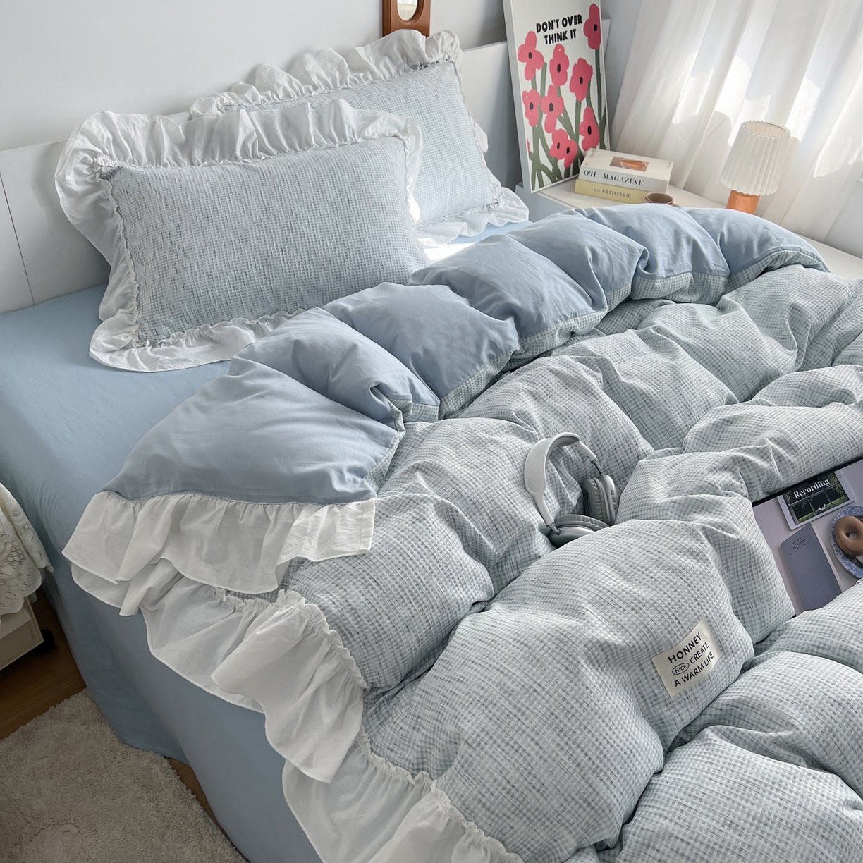 91家纺网 家纺一手货源 找家纺 晨曦家纺 2026新款荷叶花边雪尼尔提花四件套可水洗棉四件套少女风 法式奶蓝