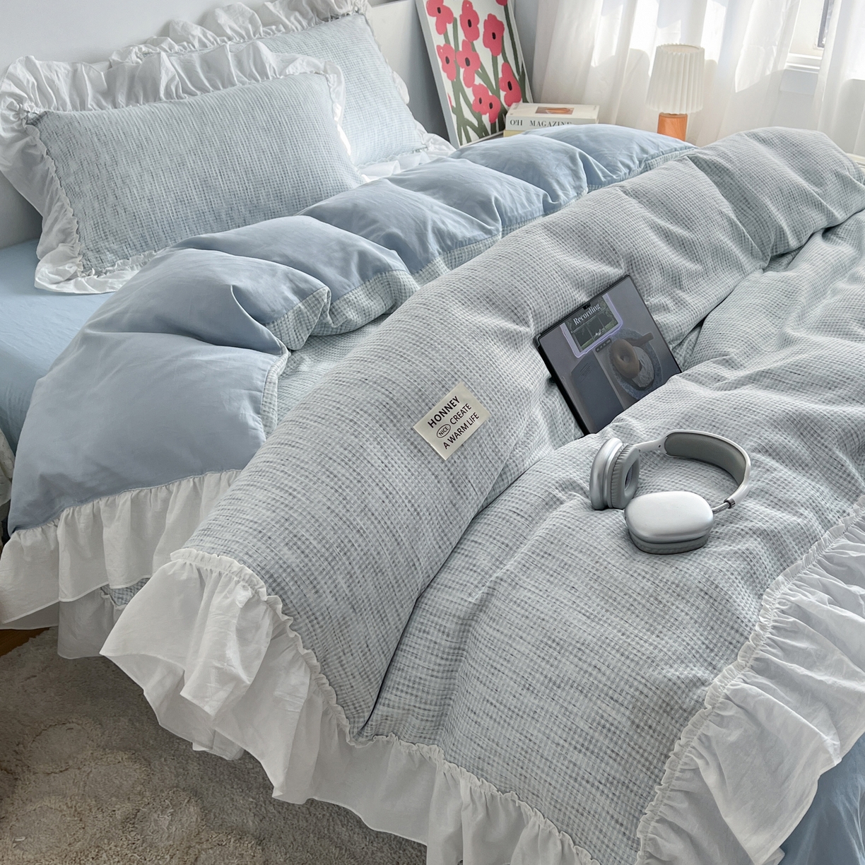 91家纺网 家纺一手货源 找家纺 晨曦家纺 2026新款荷叶花边雪尼尔提花四件套可水洗棉四件套少女风 法式奶蓝