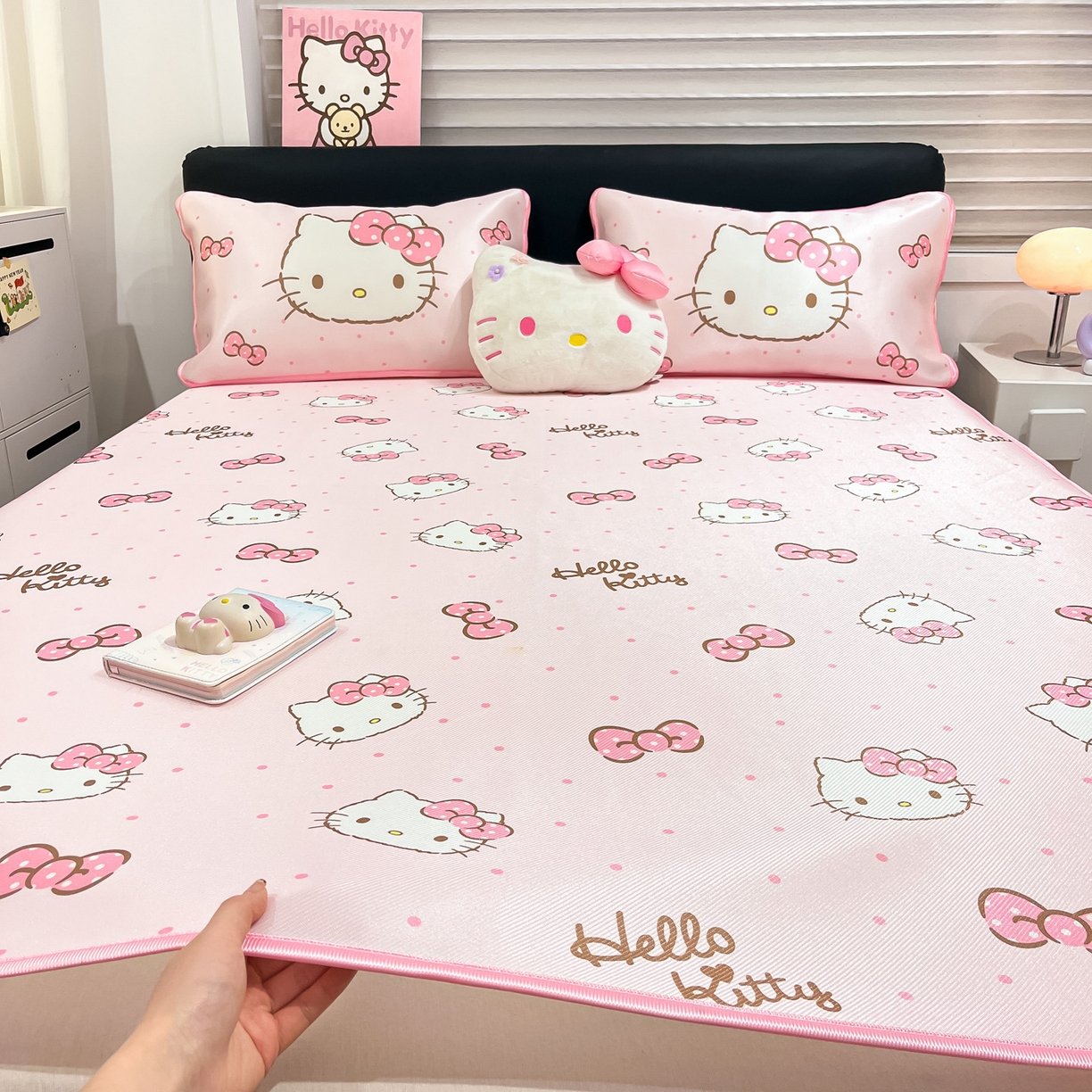 91家纺网 家纺一手货源 找家纺 （总）暮思家居 2026新款三丽鸥正版授权数码印花A类可机洗1200D冰丝凉席三件套平铺款系列