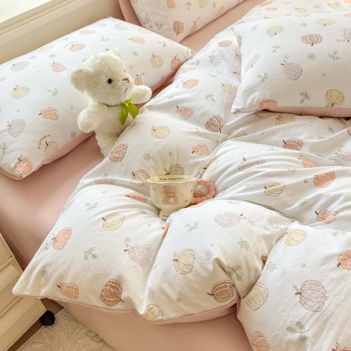 91家纺网 家纺一手货源 找家纺 诗黛尔 2026新款学生季仙女小花卉植物卡通云朵棉四件套三件套（二） 南瓜园