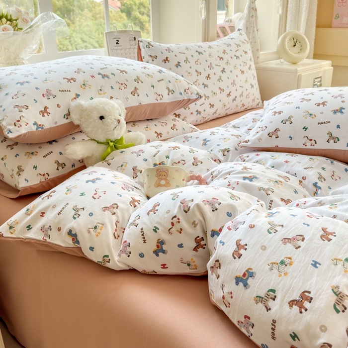 91家纺网 家纺一手货源 找家纺 诗黛尔 2026新款学生季仙女小花卉植物卡通云朵棉四件套三件套（二） 骑士马