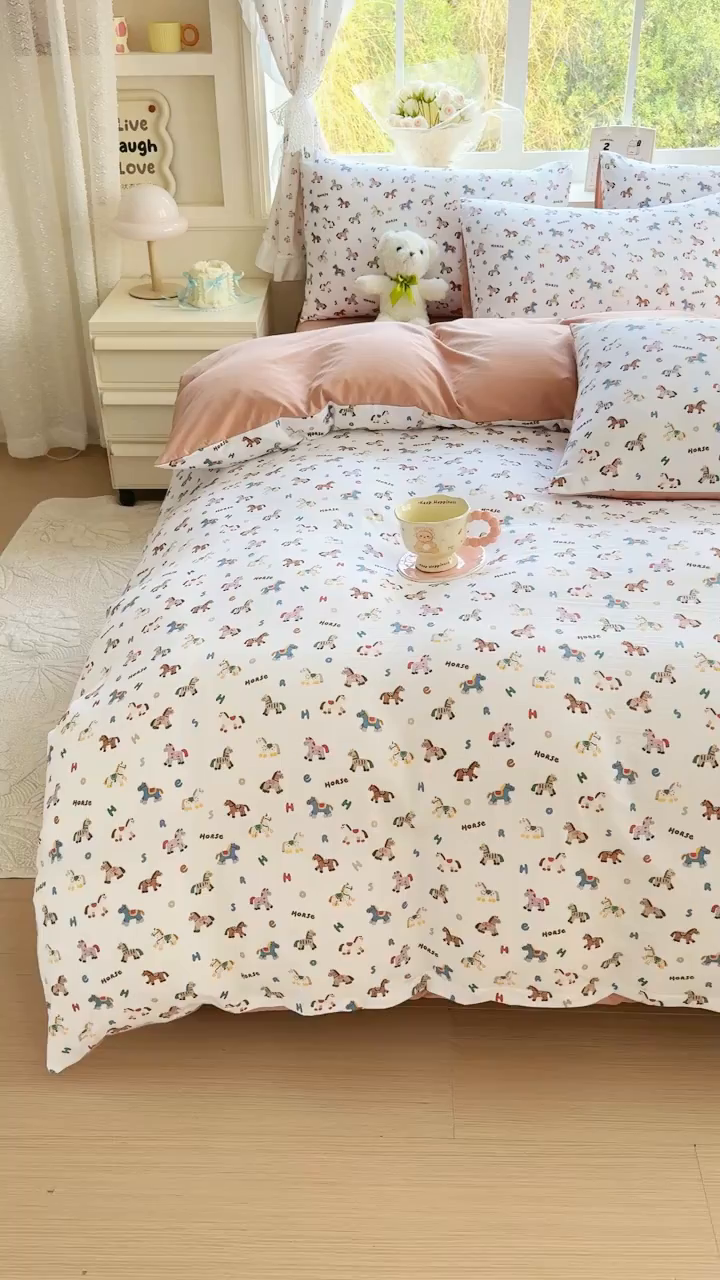 91家纺网 家纺一手货源 找家纺 诗黛尔 2026新款学生季仙女小花卉植物卡通云朵棉四件套三件套（二） 骑士马