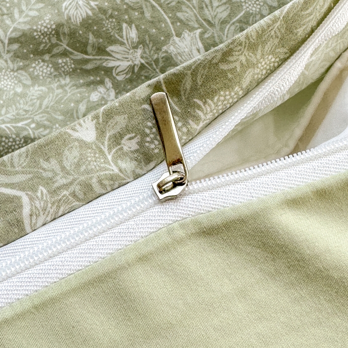 91家纺网 家纺一手货源 找家纺 诗黛尔 2026新款学生季仙女小花卉植物卡通云朵棉四件套三件套（二） 沁园-绿