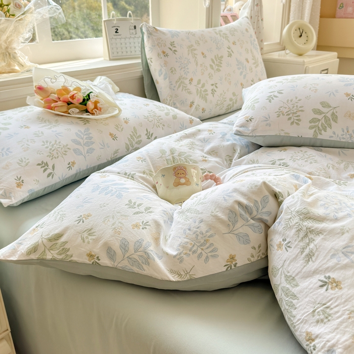 91家纺网 家纺一手货源 找家纺 诗黛尔 2026新款学生季仙女小花卉植物卡通云朵棉四件套三件套（二） 晴翠