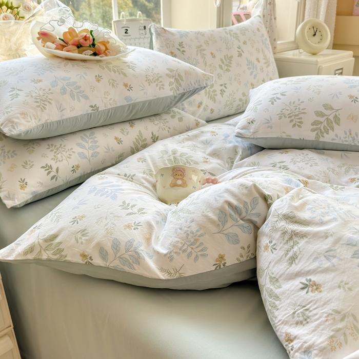 91家纺网 家纺一手货源 找家纺 诗黛尔 2026新款学生季仙女小花卉植物卡通云朵棉四件套三件套（二） 晴翠