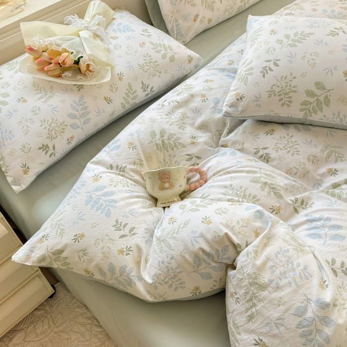 91家纺网 家纺一手货源 找家纺 诗黛尔 2026新款学生季仙女小花卉植物卡通云朵棉四件套三件套（二） 晴翠