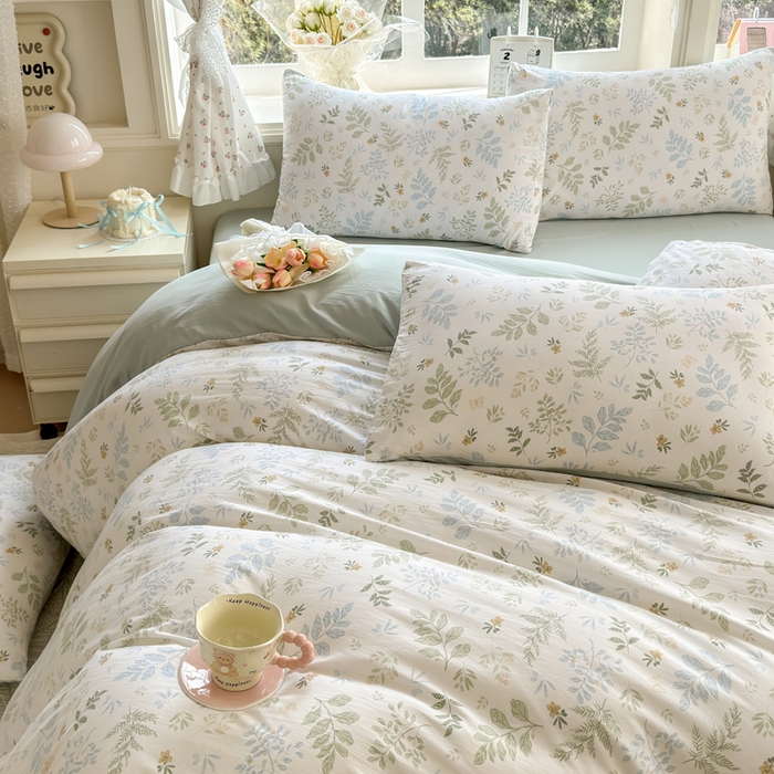 91家纺网 家纺一手货源 找家纺 诗黛尔 2026新款学生季仙女小花卉植物卡通云朵棉四件套三件套（二） 晴翠