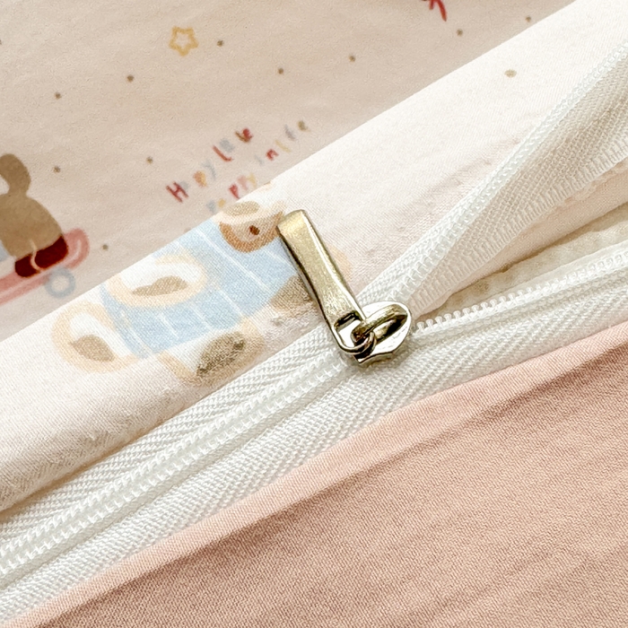 91家纺网 家纺一手货源 找家纺 诗黛尔 2026新款学生季仙女小花卉植物卡通云朵棉四件套三件套（二） 阳光小厨