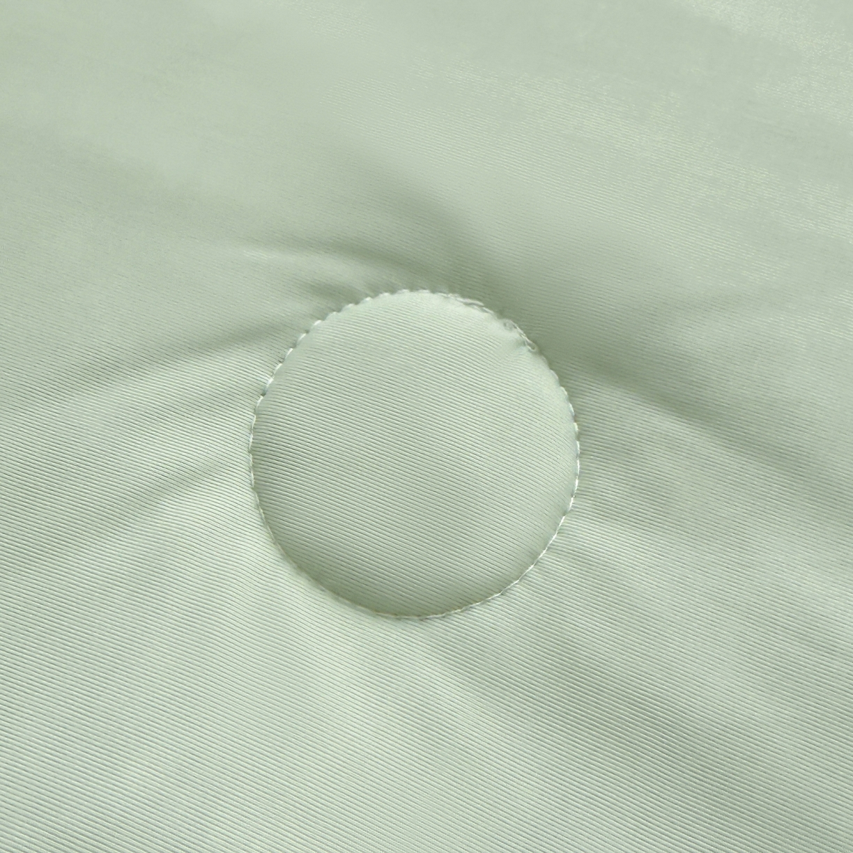 91家纺网 家纺一手货源 找家纺 欧邦 2026新款华夫格小熊系列凉感冰豆豆凉席绑带款夏被套件 小熊水绿