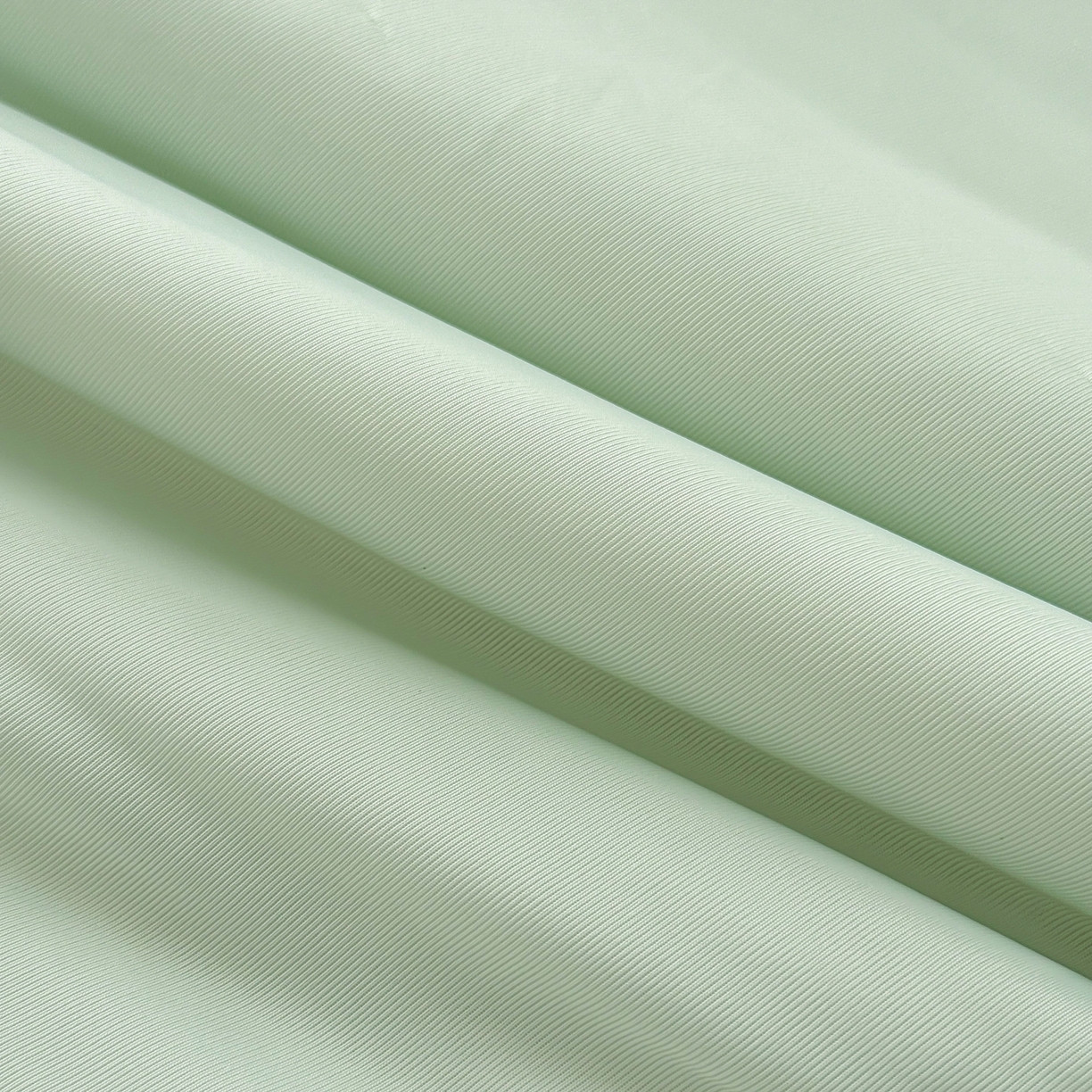 91家纺网 家纺一手货源 找家纺 欧邦 2026新款华夫格小熊系列凉感冰豆豆凉席绑带款夏被套件 小熊水绿