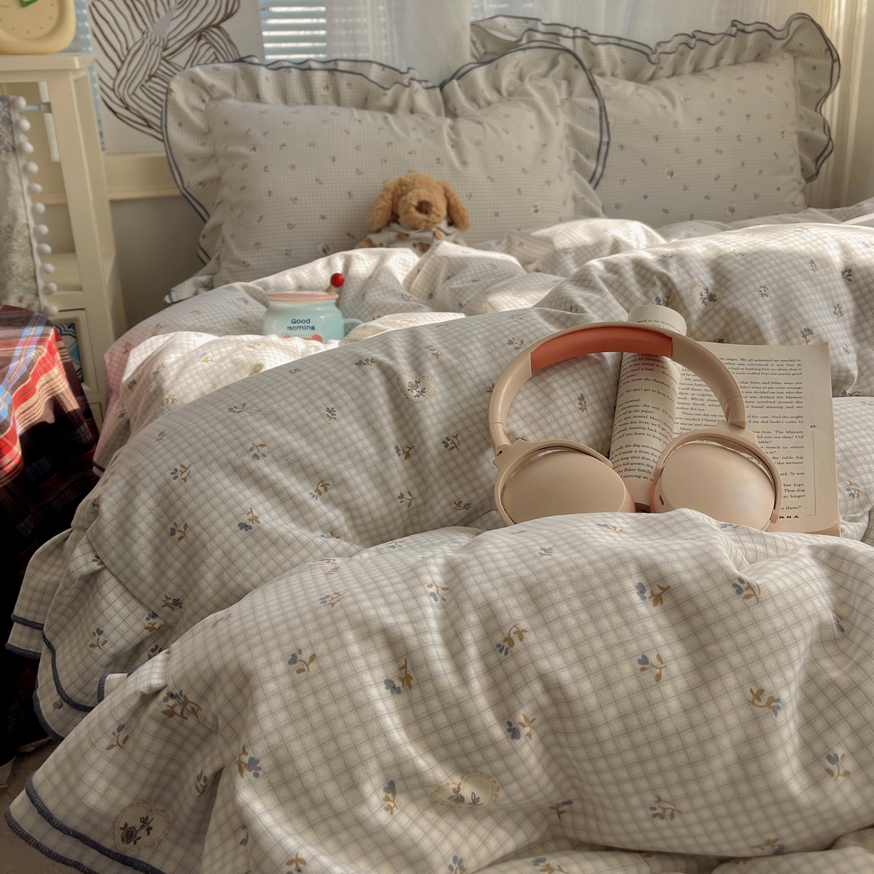 91家纺网 家纺一手货源 找家纺 瑞莱 （持续上新）2026新款舒柔水洗棉小清新双层花边四件套 蓝玫瑰