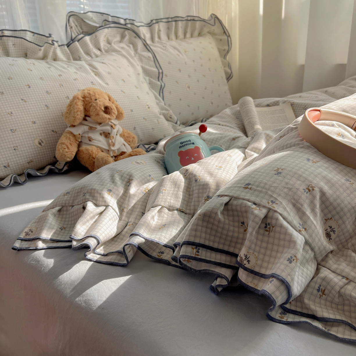 91家纺网 家纺一手货源 找家纺 瑞莱 （持续上新）2026新款舒柔水洗棉小清新双层花边四件套 蓝玫瑰