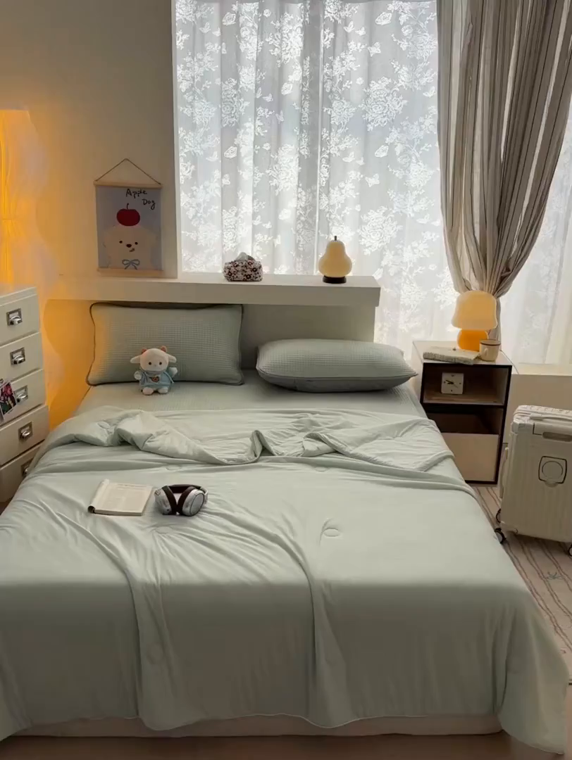 91家纺网 家纺一手货源 找家纺 欧邦 2026新款华夫格小熊系列凉感冰豆豆凉席绑带款夏被套件 小熊水绿