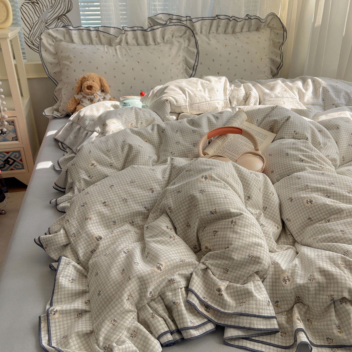 91家纺网 家纺一手货源 找家纺 瑞莱 （持续上新）2026新款舒柔水洗棉小清新双层花边四件套 蓝玫瑰