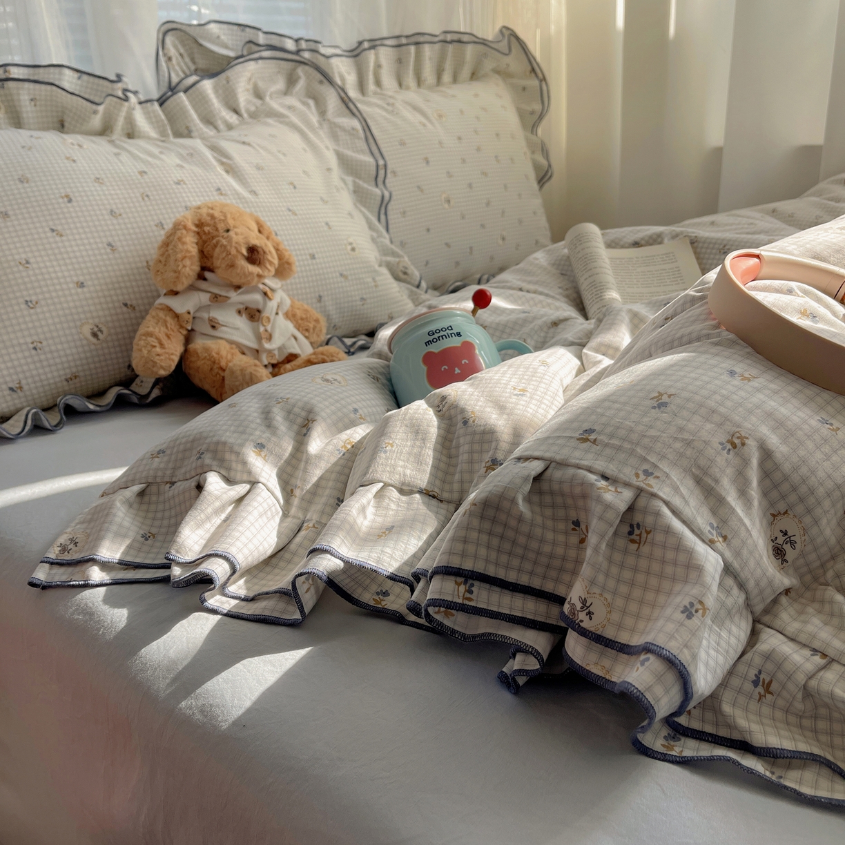 91家纺网 家纺一手货源 找家纺 瑞莱 （持续上新）2026新款舒柔水洗棉小清新双层花边四件套 蓝玫瑰