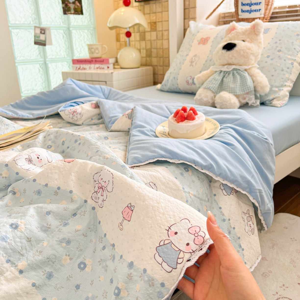 91家纺网 家纺一手货源 找家纺 川悦生活 2026春夏新款双层纱皱皱纱学生床夏被夏凉被空调被三件套 夏被花田乐园