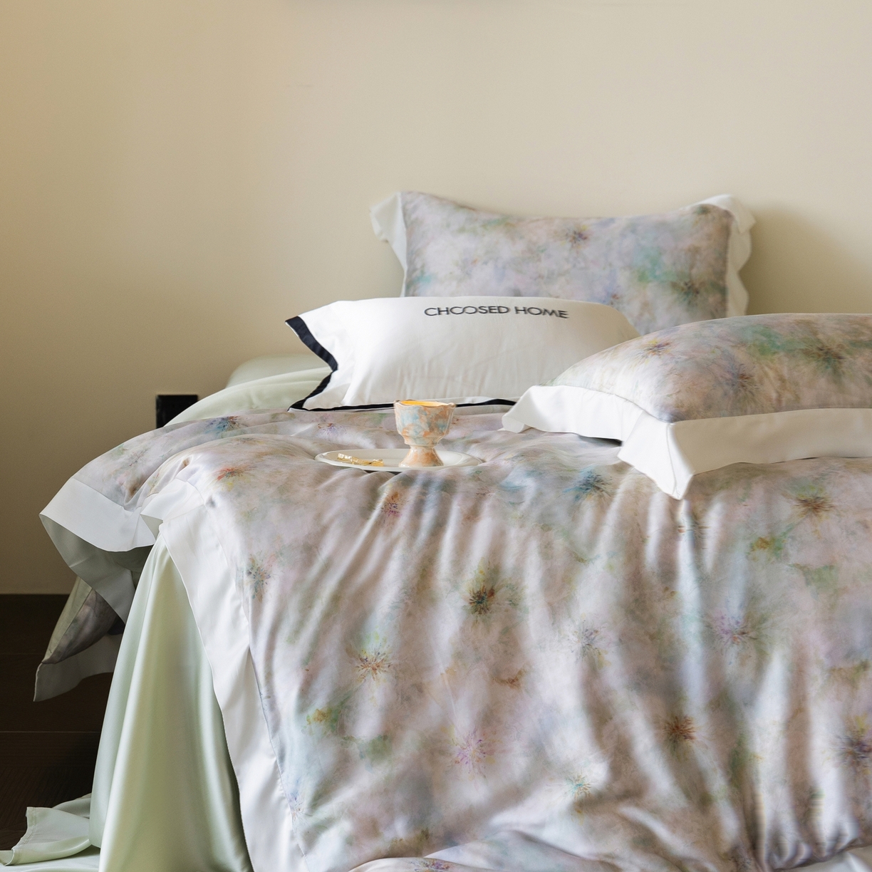 91家纺网 家纺一手货源 找家纺 初拾 2026新款60支兰精天丝数码印花系列四件套 青提薄荷（会员减20 ，控价：日常 券后不低于398 元）