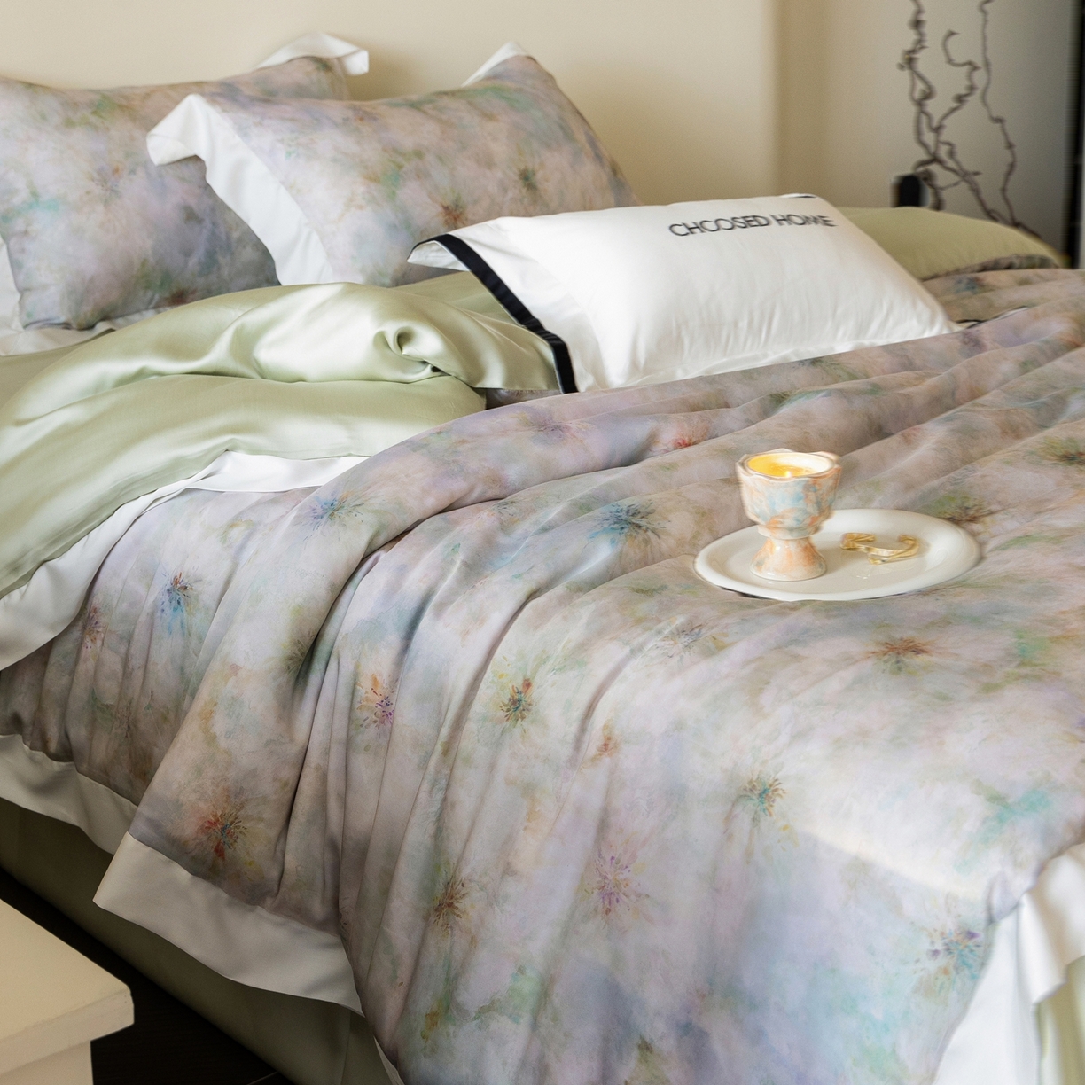 91家纺网 家纺一手货源 找家纺 初拾 2026新款60支兰精天丝数码印花系列四件套 青提薄荷（会员减20 ，控价：日常 券后不低于398 元）