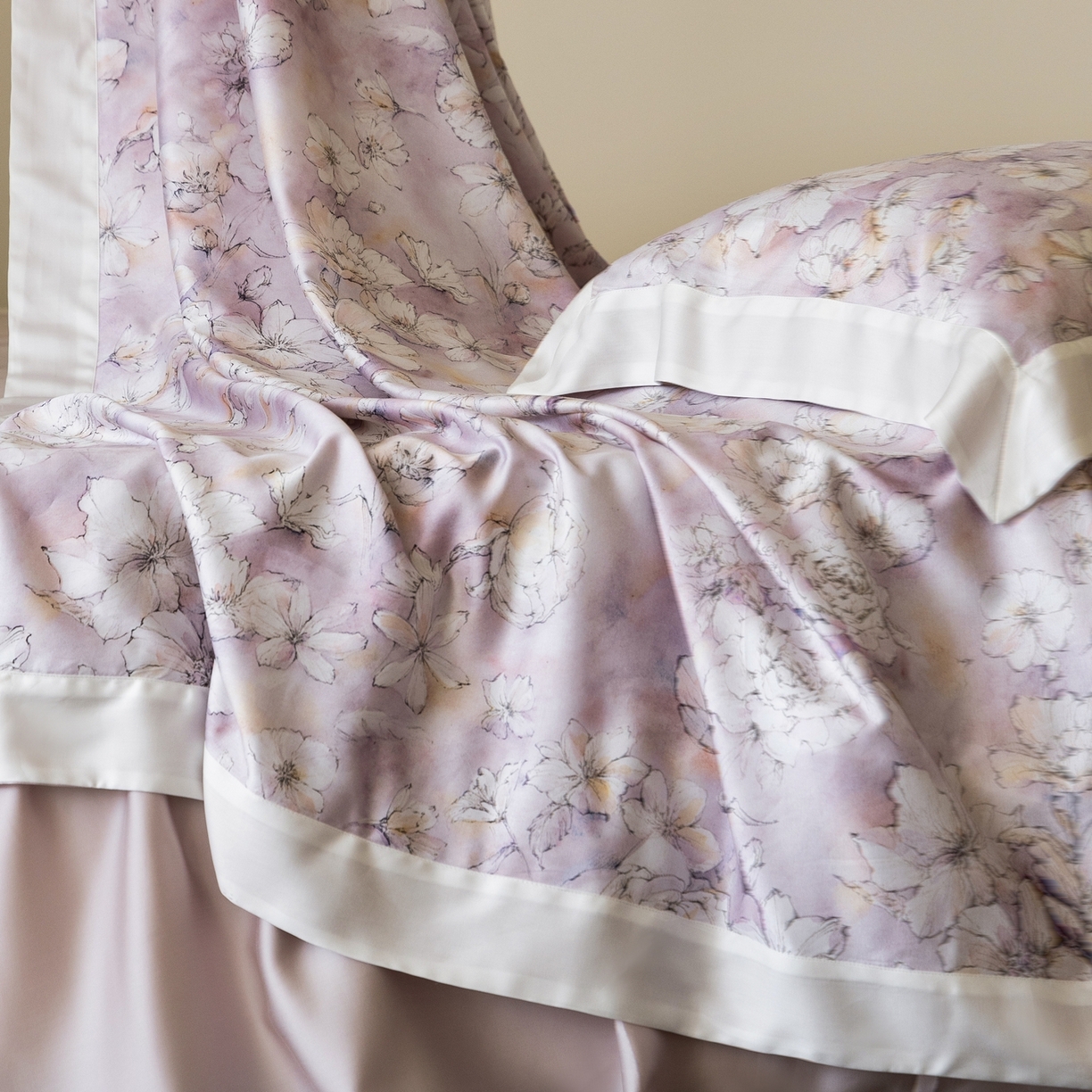 91家纺网 家纺一手货源 找家纺 初拾 2026新款60支兰精天丝数码印花系列四件套 万人迷（会员减20 ，控价：日常 券后不低于398 元）