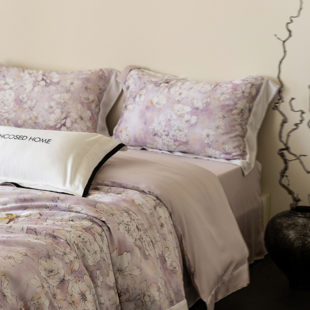 91家纺网 家纺一手货源 找家纺 初拾 2026新款60支兰精天丝数码印花系列四件套 万人迷（会员减20 ，控价：日常 券后不低于398 元）