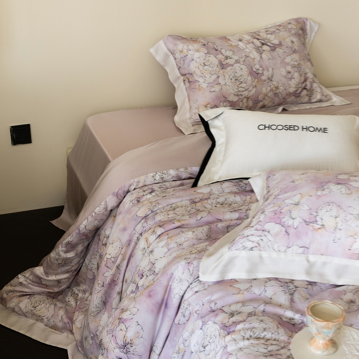 91家纺网 家纺一手货源 找家纺 初拾 2026新款60支兰精天丝数码印花系列四件套 万人迷（会员减20 ，控价：日常 券后不低于398 元）