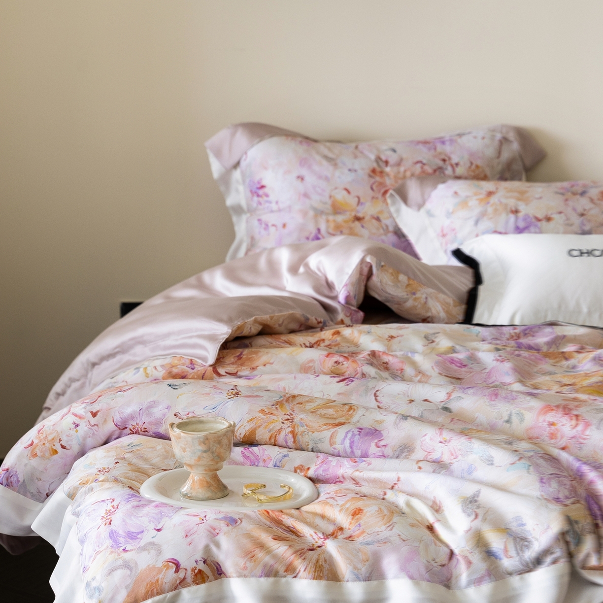 91家纺网 家纺一手货源 找家纺 初拾 2026新款60支兰精天丝数码印花系列四件套 花仙子（会员减20 ，控价：日常 券后不低于398 元）