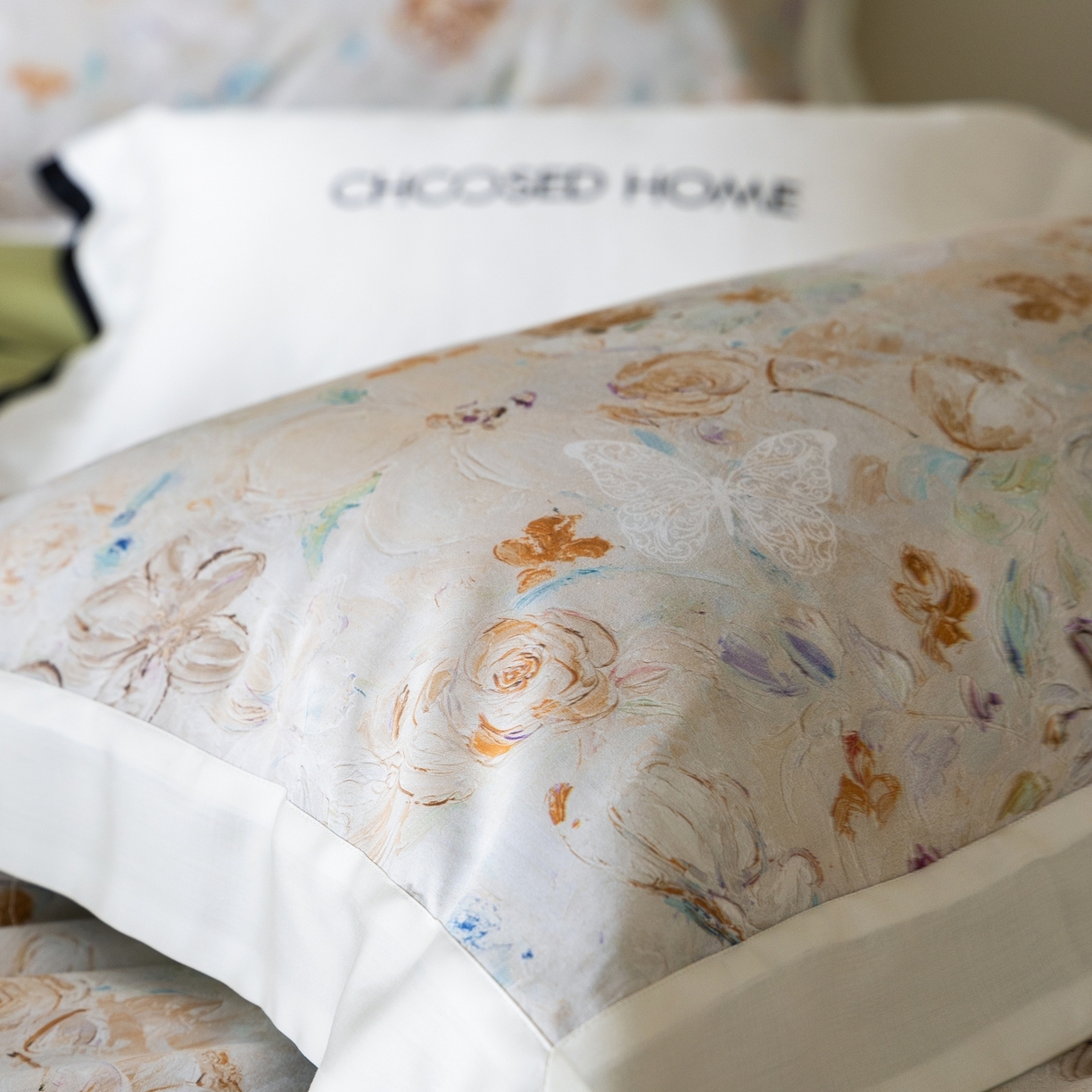 91家纺网 家纺一手货源 找家纺 初拾 2026新款60支兰精天丝数码印花系列四件套 甜岛（会员减20 ，控价：日常 券后不低于398 元）