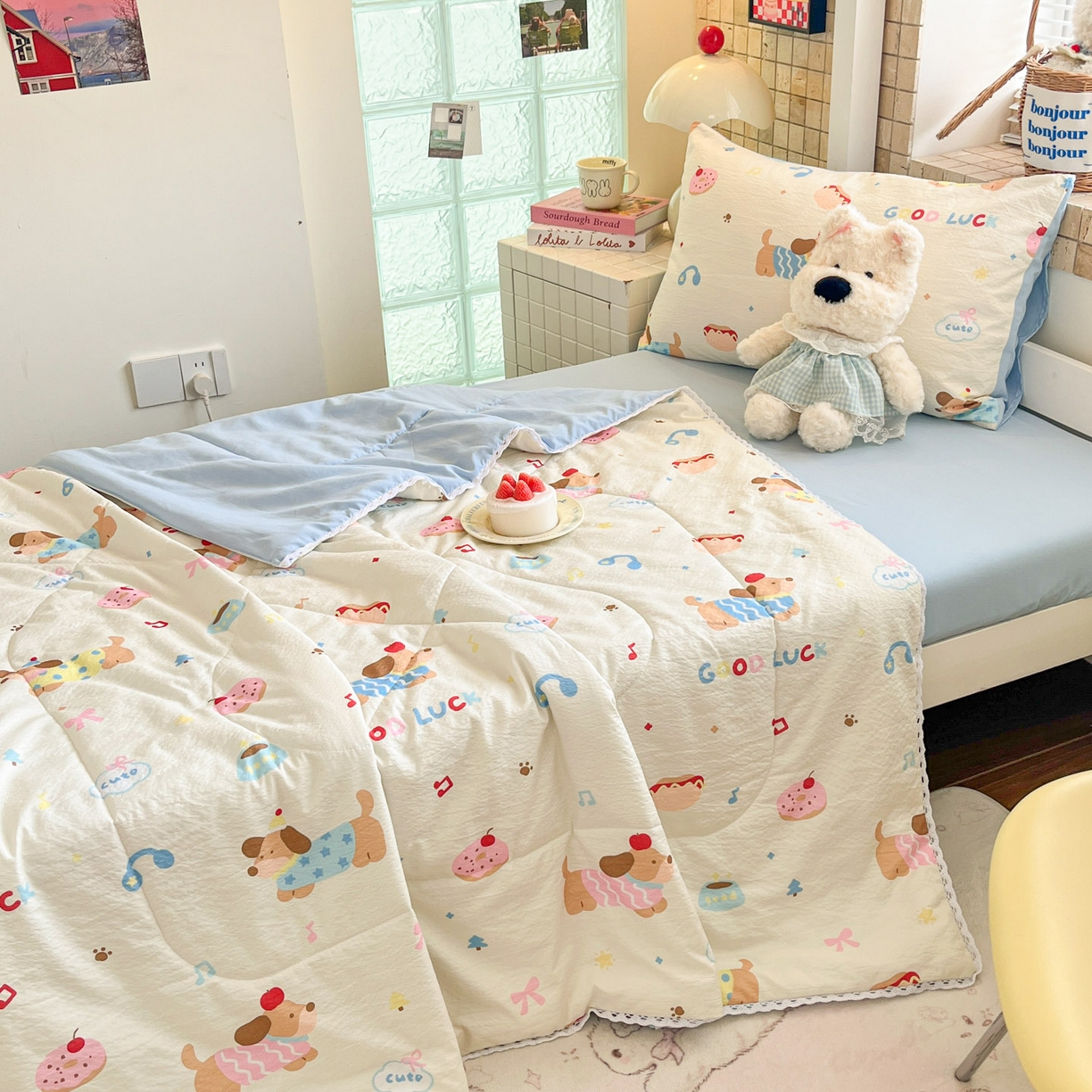 91家纺网 家纺一手货源 找家纺 川悦生活 2026春夏新款双层纱皱皱纱学生床夏被夏凉被空调被三件套 夏被腊肠庄园