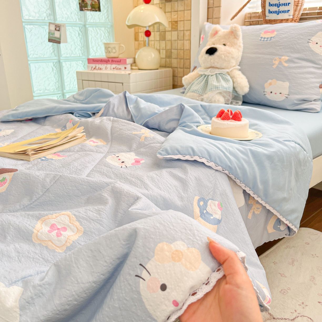 91家纺网 家纺一手货源 找家纺 川悦生活 2026春夏新款双层纱皱皱纱学生床夏被夏凉被空调被三件套 夏被汽水小咪