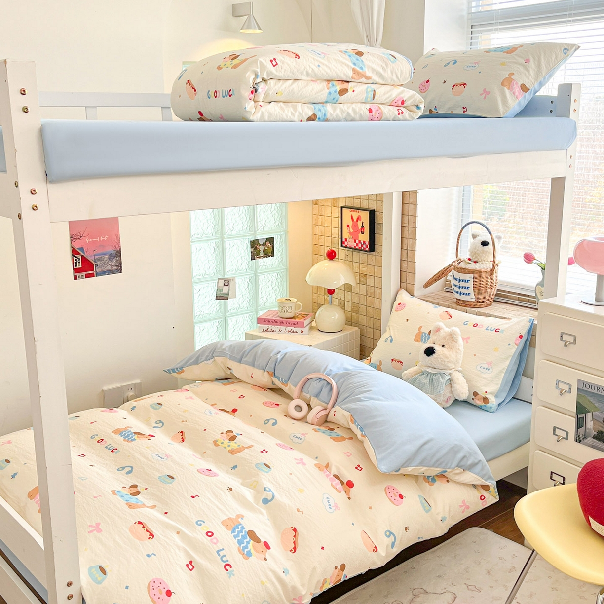 91家纺网 家纺一手货源 找家纺 川悦生活 2026新款双层纱皱皱纱学生床三件套 腊肠庄园