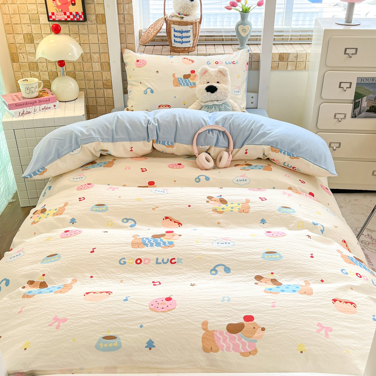 91家纺网 家纺一手货源 找家纺 川悦生活 2026新款双层纱皱皱纱学生床三件套 腊肠庄园