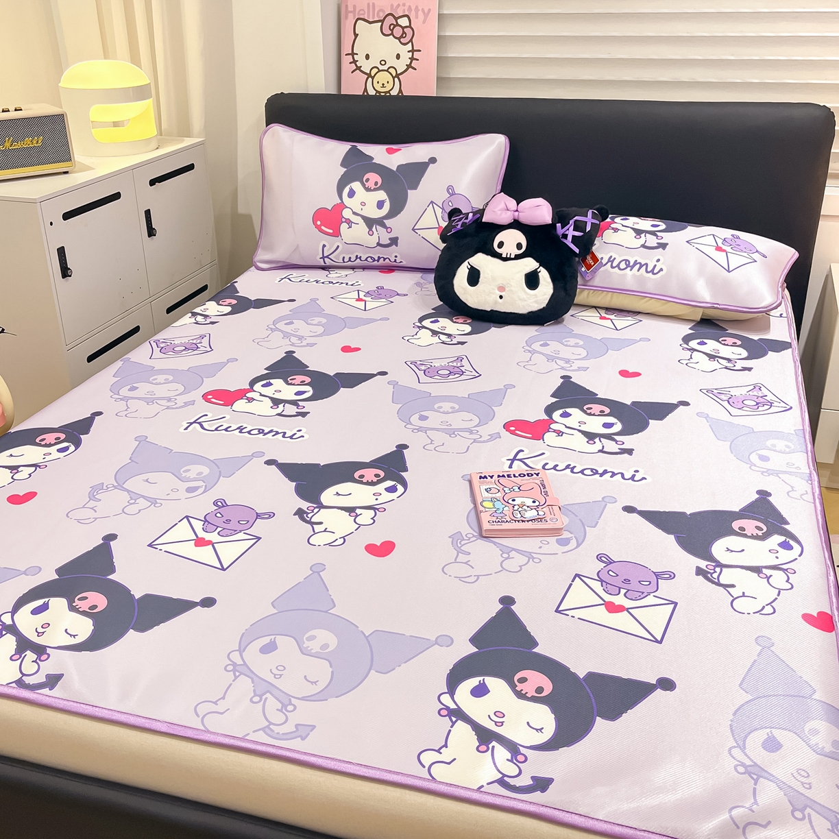 91家纺网 家纺一手货源 找家纺 暮思家居 2026新款三丽鸥正版授权数码印花A类可机洗1200D冰丝凉席三件套平铺款系列 平铺款-巴库库洛米