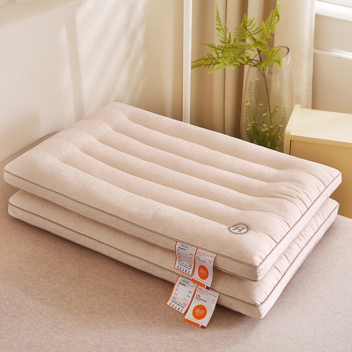 91家纺网 家纺一手货源 找家纺 爱来伊家纺 2026新款提花款低枕 枕头枕芯 琉光香槟