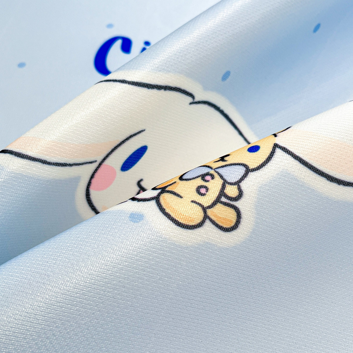 91家纺网 家纺一手货源 找家纺 暮思家居 2026新款三丽鸥正版授权数码印花A类可机洗1200D冰丝凉席三件套平铺款系列 平铺款-点点玉桂狗