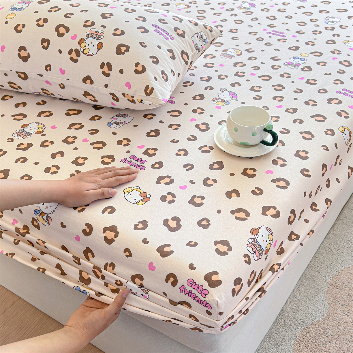 91家纺网 家纺一手货源 找家纺 优眠坊 2026春夏新款全棉印花卡通单床笠 豹纹猫