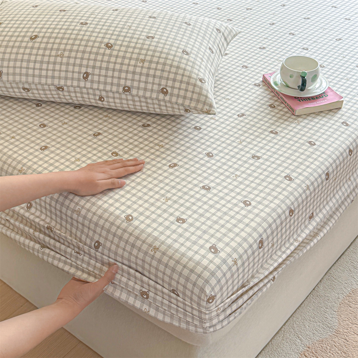 91家纺网 家纺一手货源 找家纺 优眠坊 2026春夏新款全棉印花卡通单床笠 布蕾可可