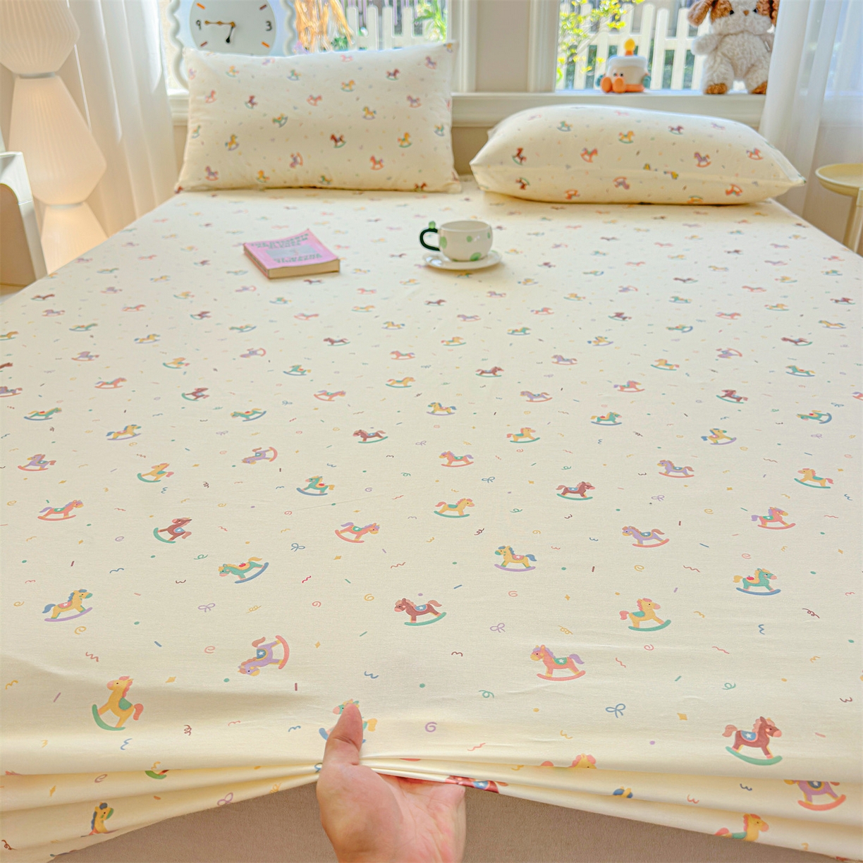 91家纺网 家纺一手货源 找家纺 优眠坊 2026春夏新款全棉印花卡通单床笠 彩虹木马