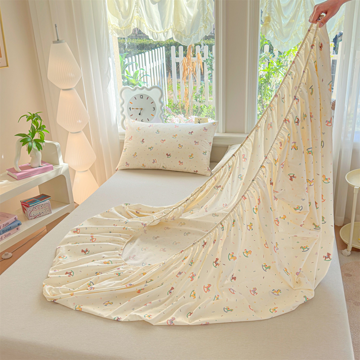 91家纺网 家纺一手货源 找家纺 优眠坊 2026春夏新款全棉印花卡通单床笠 彩虹木马