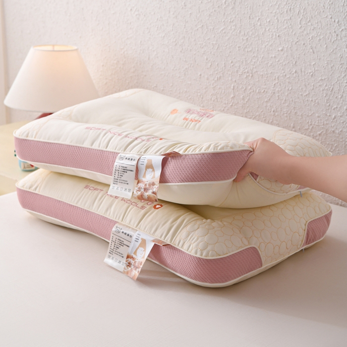 91家纺网 家纺一手货源 找家纺 爱来伊家纺 2026新款羊绒蛋白枕枕头枕芯 羊绒蛋白分区枕-粉