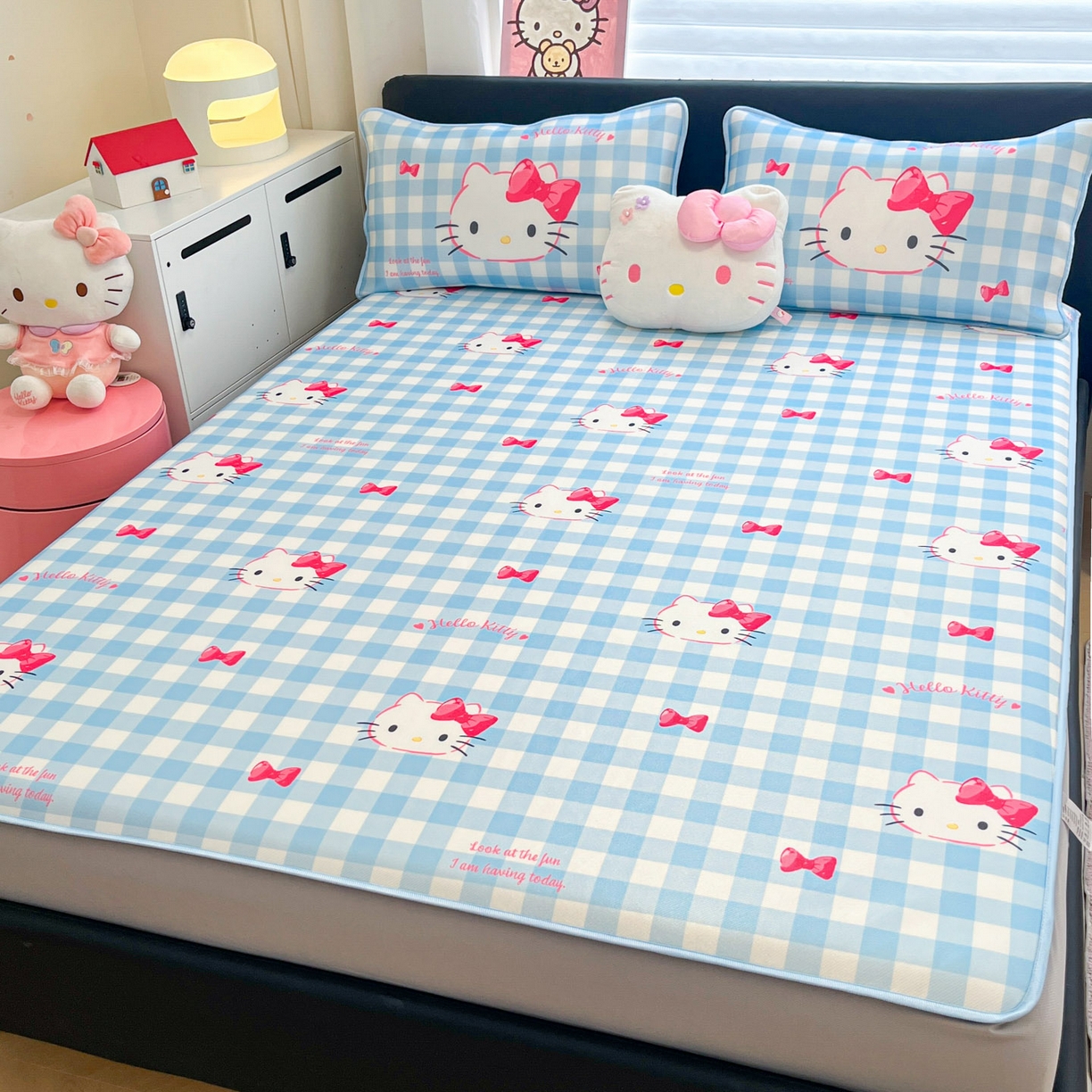 暮思家居 2026新款三丽鸥正版授权数码印花A类可机洗1200D冰丝凉席三件套平铺款系列 平铺款-乖巧KT