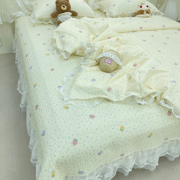 91家纺网 家纺一手货源 找家纺 禧瑞谷 2025新款双层花边纯棉床盖雪纺蕾丝款纯棉床盖四件套 莓果点点