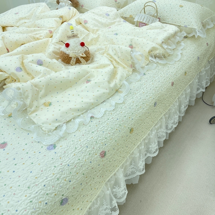 91家纺网 家纺一手货源 找家纺 禧瑞谷 2025新款双层花边纯棉床盖雪纺蕾丝款纯棉床盖四件套 莓果点点