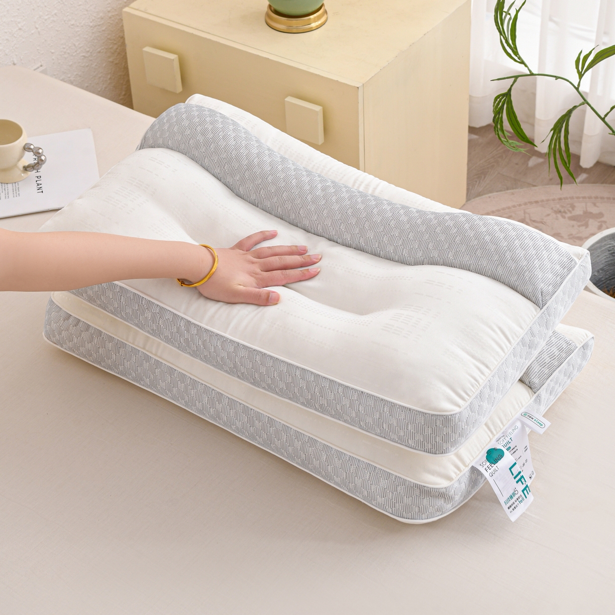 91家纺网 家纺一手货源 找家纺 爱来伊家纺 2026新款牵引舒缓枕枕头枕芯 牵引舒缓枕-灰