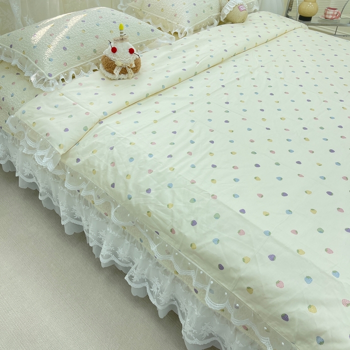 91家纺网 家纺一手货源 找家纺 禧瑞谷 2025新款双层花边纯棉床盖雪纺蕾丝款纯棉床盖四件套 七彩草莓